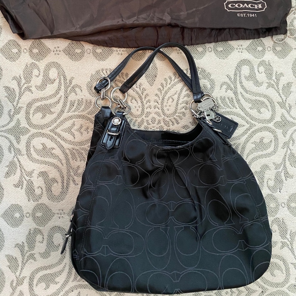Coach Signature Black Shoulder Bag